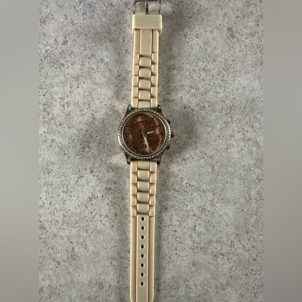 Women’s Silicone Strap Watch with Crystal Bezel GENEVA QUARTZ new battery works